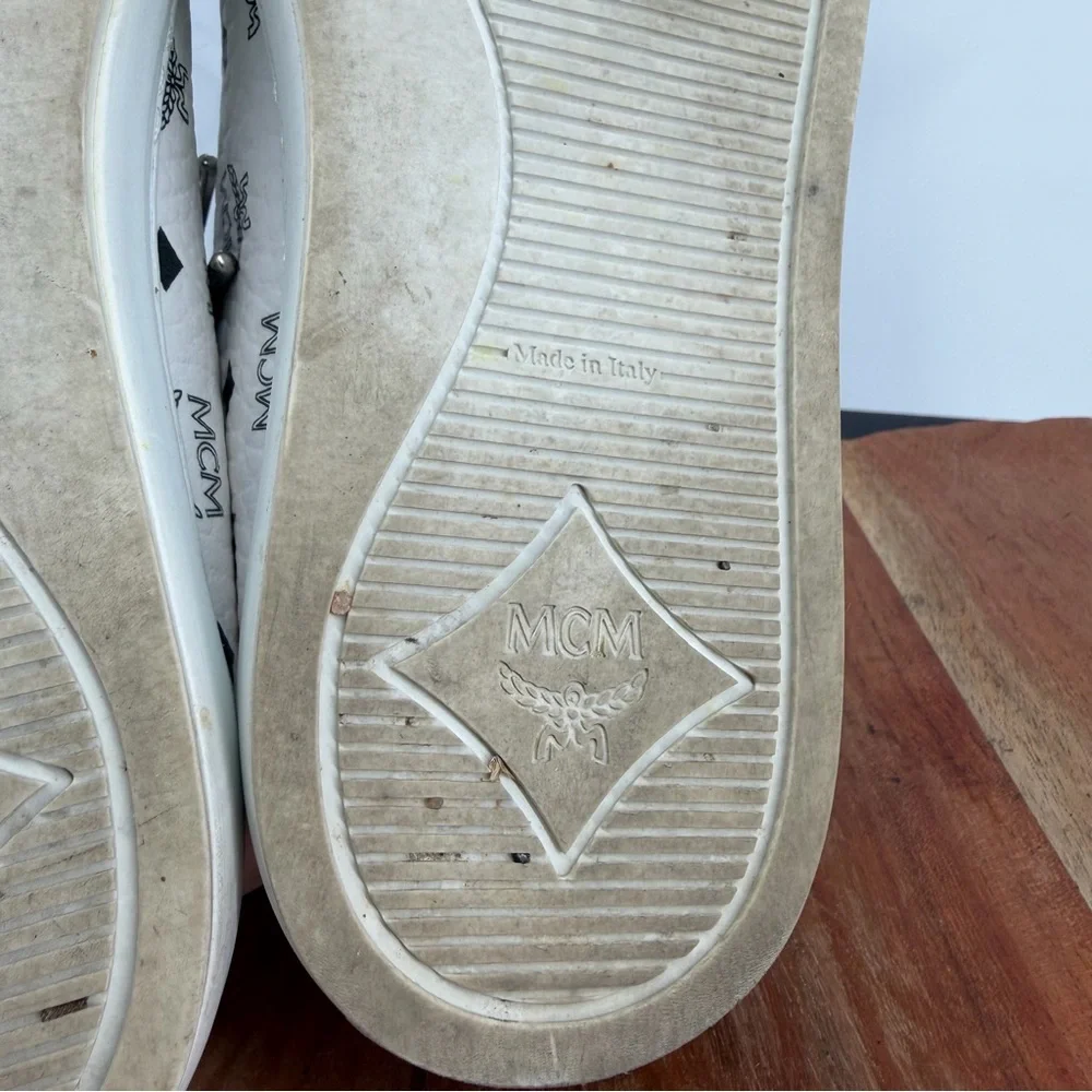 MCM Visetos Low-Top sneakers in white calf leather signature monogram print 37 7